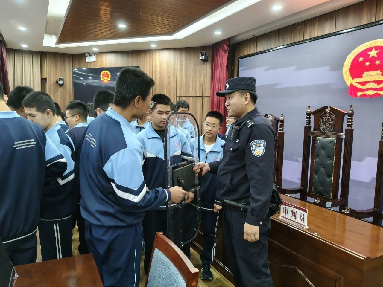 ?烏海市烏達(dá)區(qū)開展青少年沉浸式法治教育實踐活動